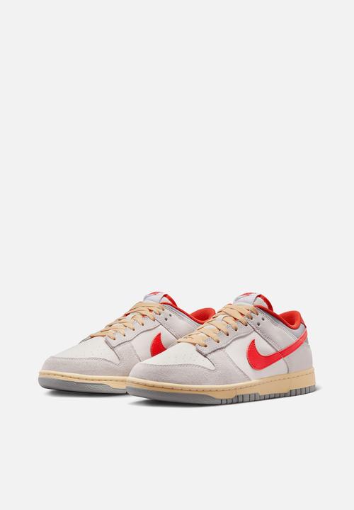 Nike - Nike Dunk Low Special Edition