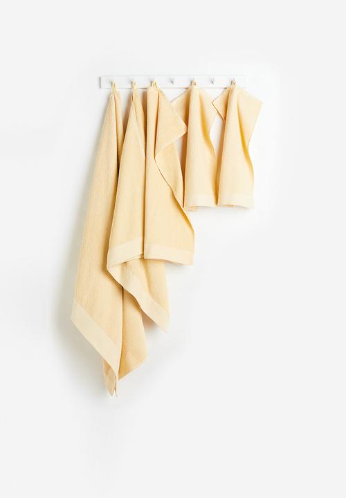 H&M - Cotton terry bath sheet - light yellow