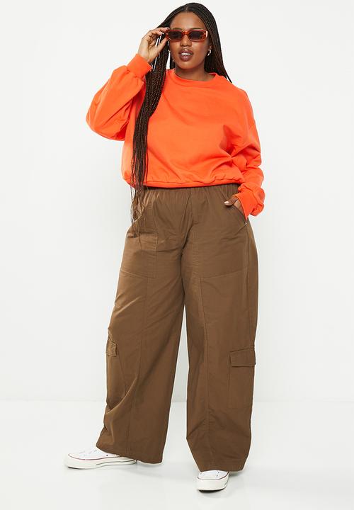 Cotton On - Curve quinn cargo pant - rich brown