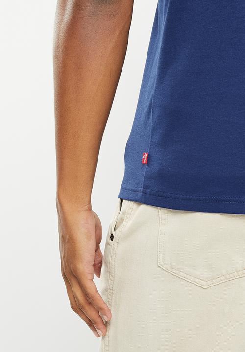 Levi’s® - Rectangle branded grp tee 02 - deep depth