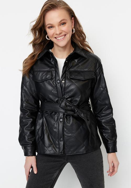 Trendyol - Belted faux leather quilted coat - black