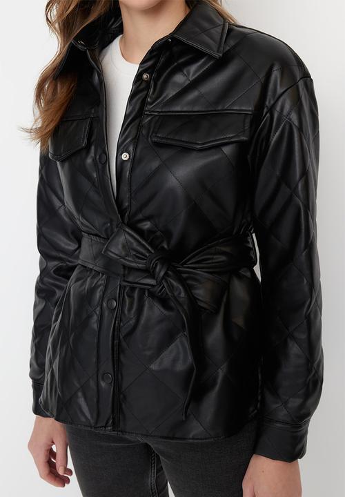 Trendyol - Belted faux leather quilted coat - black