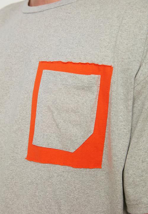 Trendyol - Pocket print T-shirt - grey