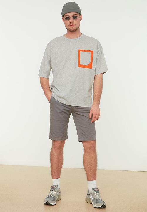 Trendyol - Pocket print T-shirt - grey