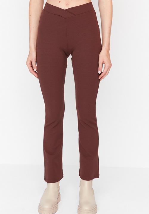 Trendyol - Ribbed knitted leggings - brown