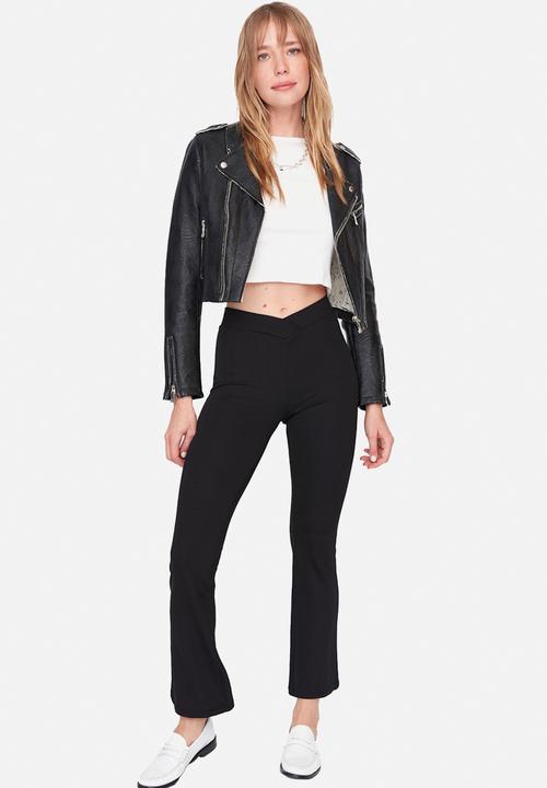 Trendyol - Ribbed knitted leggings - black