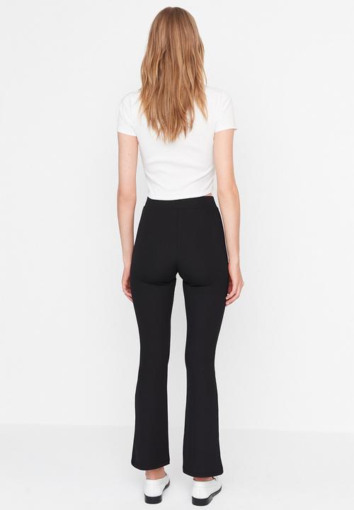 Trendyol - Ribbed knitted leggings - black