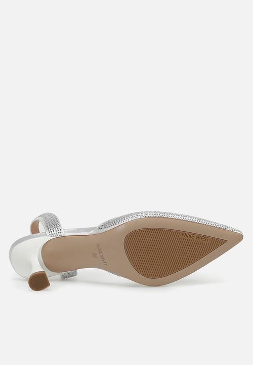 Nine West - Kena court heel - off white