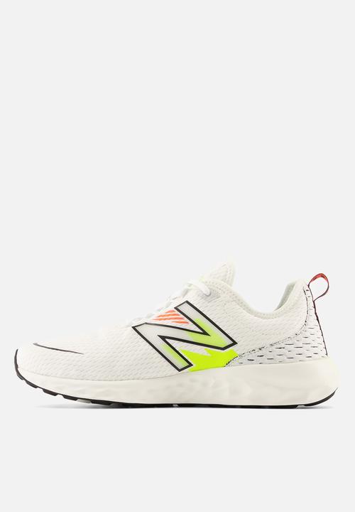 New Balance  - Fresh foam spt v4
