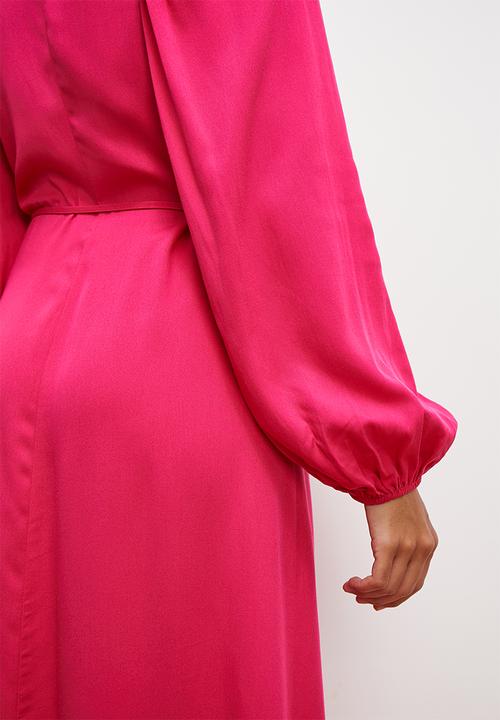 edit - Statement sleeve wrap dress - magenta