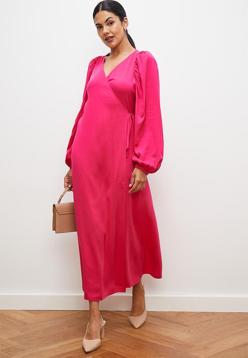 edit - Statement sleeve wrap dress - magenta