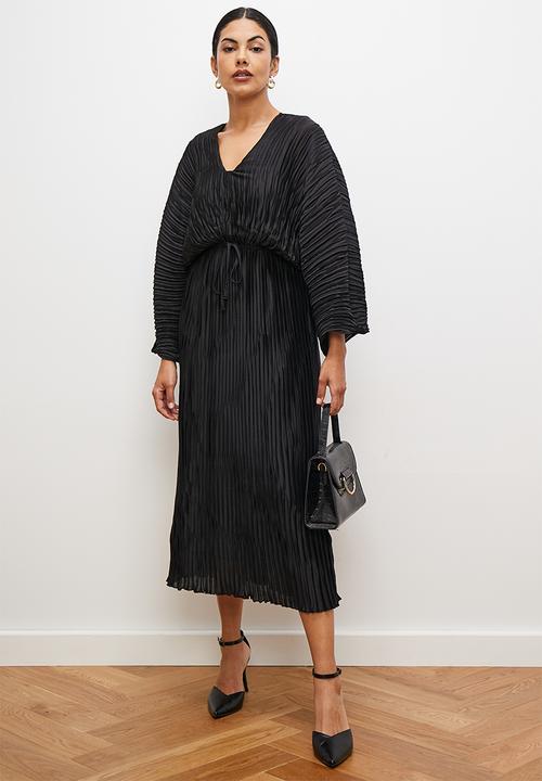 edit - Dolman sleeve pleated midi dress - black