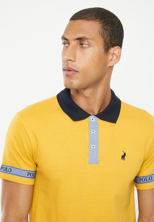 POLO - Mens logo printed short sleeve golfer  - camel