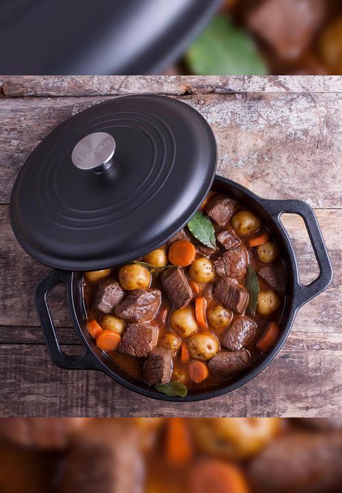 Victoria - 3.8L Cast iron casserole with cast iron lid - black enamelled