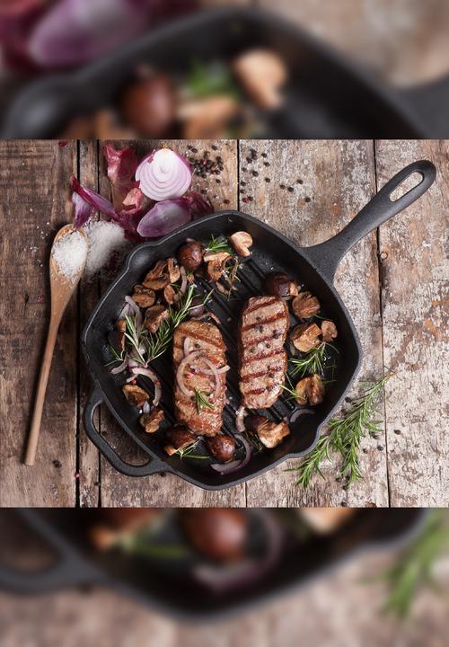 Victoria - 26cm Cast iron square grill pan with helper handle - black enamelled