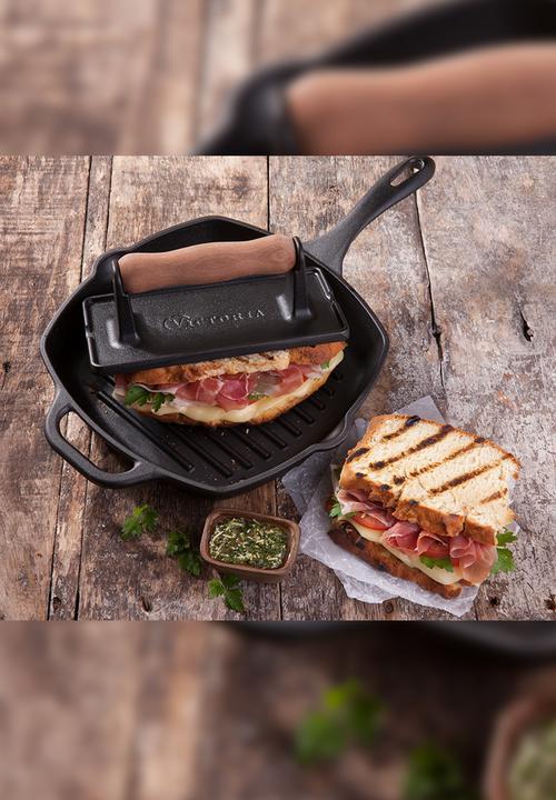 Victoria - 26cm Cast iron square grill pan with helper handle - black enamelled