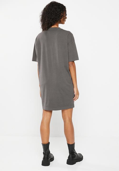 Calvin Klein - Monologo washed T-shirt dress - grey