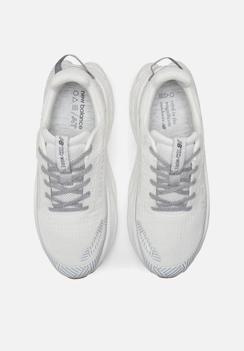New Balance  - Fresh Foam x More Trail V3 