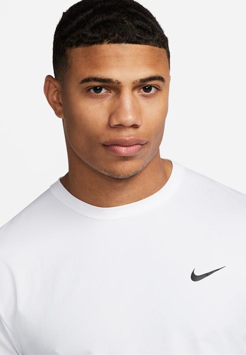 Nike - Nike Hyverse Dri-FIT UV Short-Sleeve Versatile Top