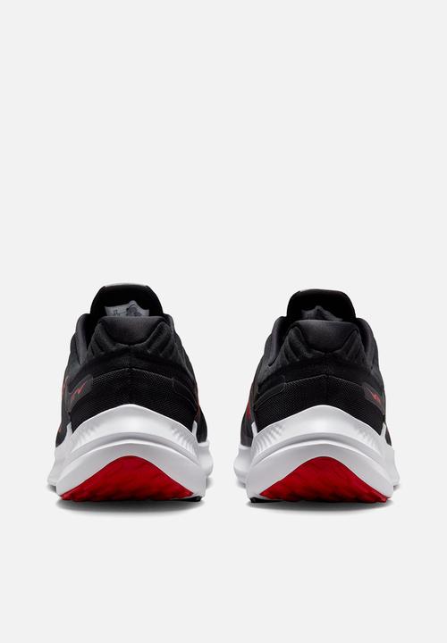 Nike - Quest 5