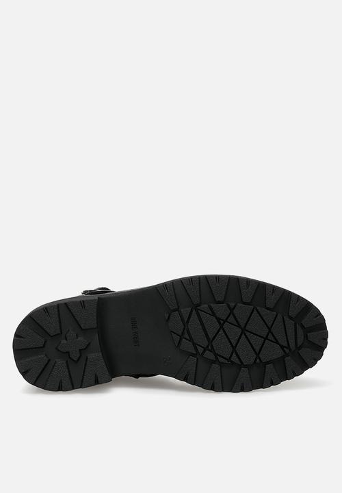 Nine West - Steber lace-up boot - black