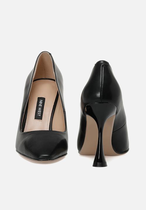 Nine West - Ecrina court heel - black