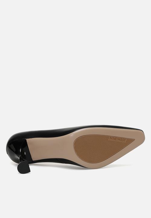 Nine West - Ecrina court heel - black