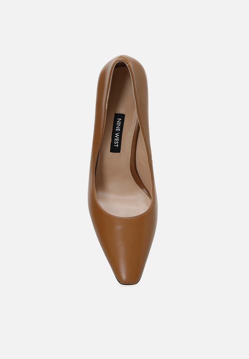 Nine West - Ecrina court heel - brown