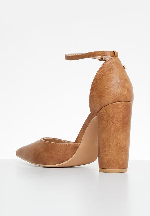 Miss Black - Criss 3 ankle strap heel - tan