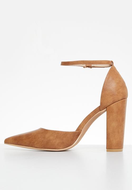 Miss Black - Criss 3 ankle strap heel - tan