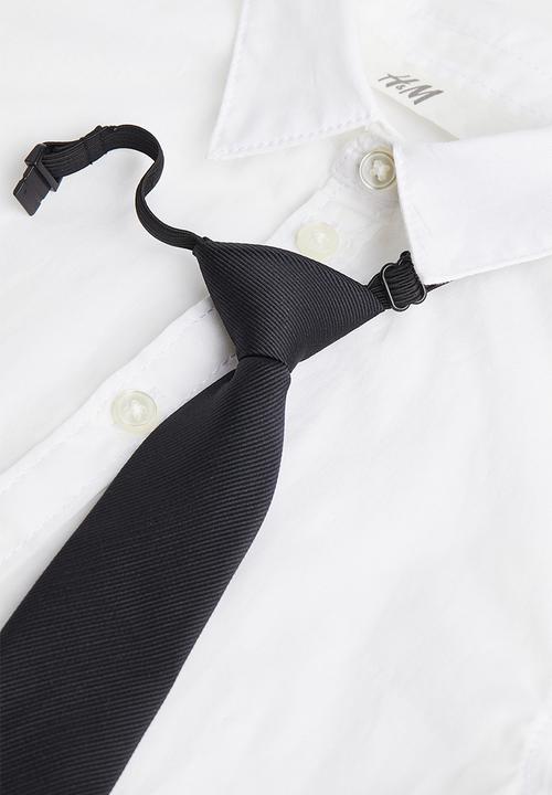 H&M - Shirt and tie/bow tie - white/black