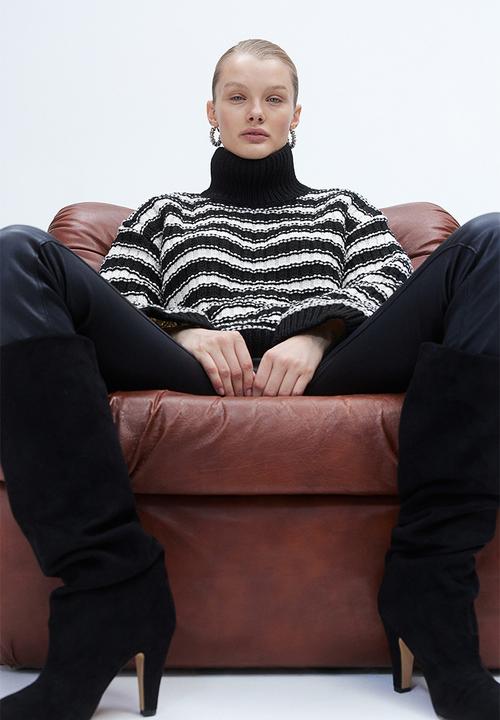 H&M - Oversized turtleneck jumper - black/striped