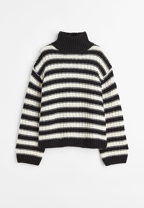 H&M - Oversized turtleneck jumper - black/striped