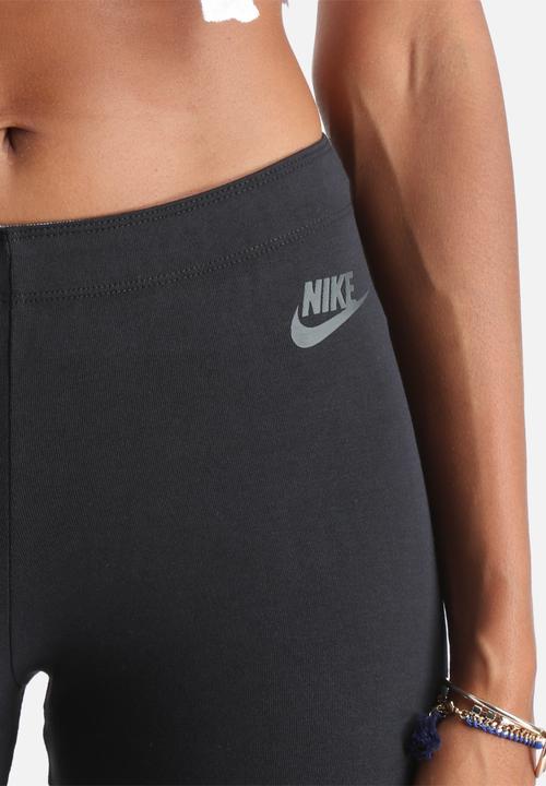 Nike - Nike Leg-A-See