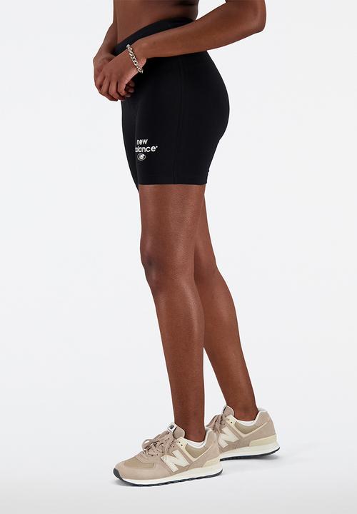 New Balance  - Nb essentials essentials re-imagined fitted short - black