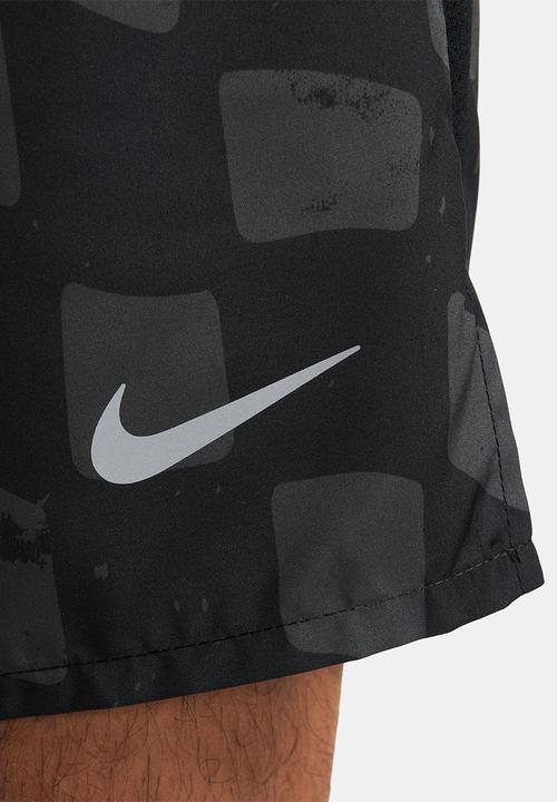 Nike - Nike Dri-FIT Challenger 7" Unlined Running Shorts
