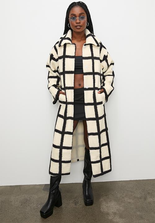 Blake - Printed teddy coat - white & black