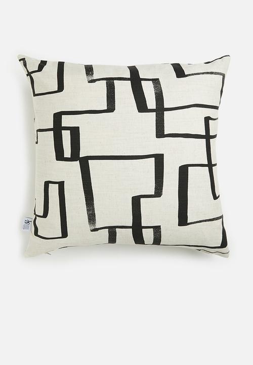 Sixth Floor - Kira cushion cover - black