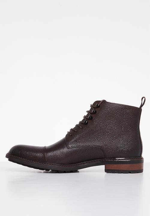 POLO - Pebbled lace up leather boot - brown