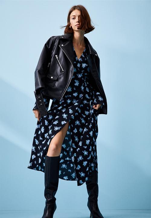 H&M - Crêpe wrap dress - navy/patterned