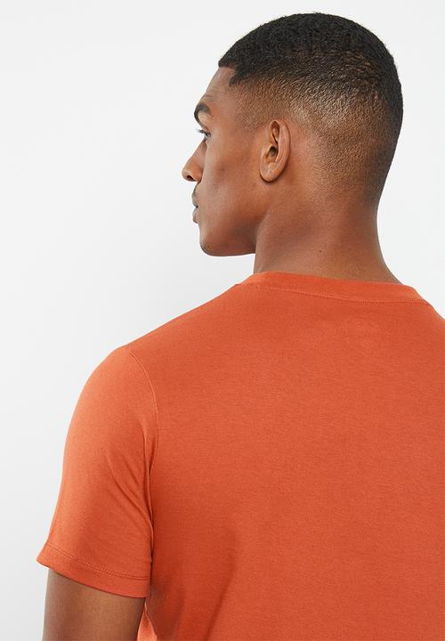 ASICS - Asics big logo tee - spice latte/performance black