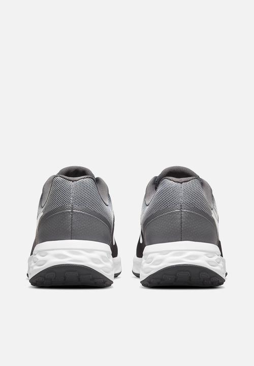 Nike - Revolution 6 next nature
