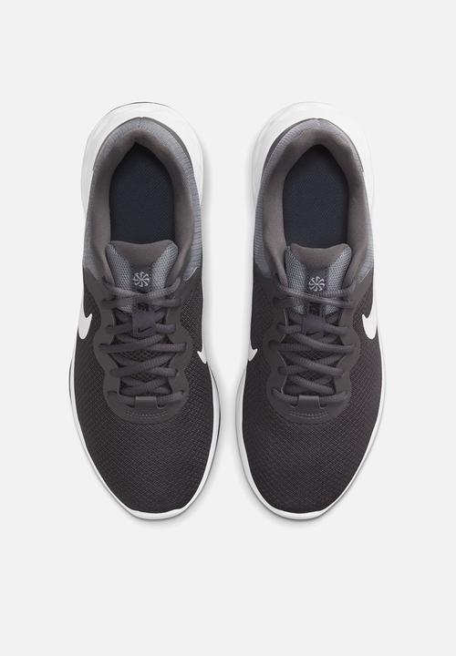 Nike - Revolution 6 next nature