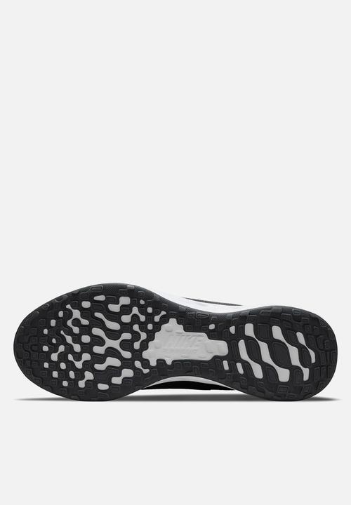 Nike - Revolution 6 next nature