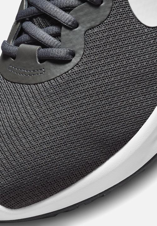 Nike - Revolution 6 next nature