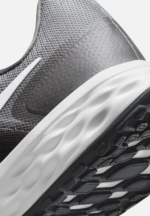 Nike - Revolution 6 next nature