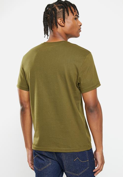 Levi’s® - outline branded grp tee - dark olive