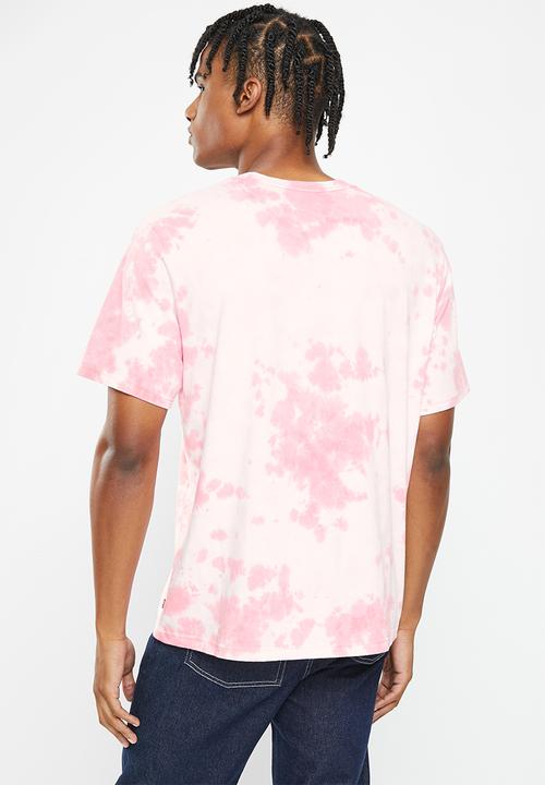Levi’s® - Short sleeve relaxed fit tee poster - pink dye graph