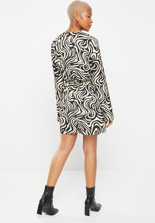 H&M - Gathered bodycon dress - black/white patterned