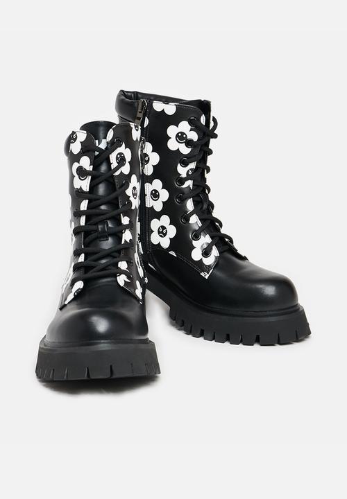 Koi Footwear - Absent presence lace up boot - black flowers